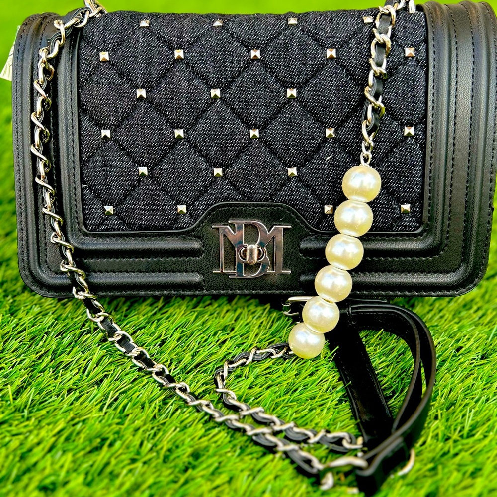 Badgley mischka black crossbody